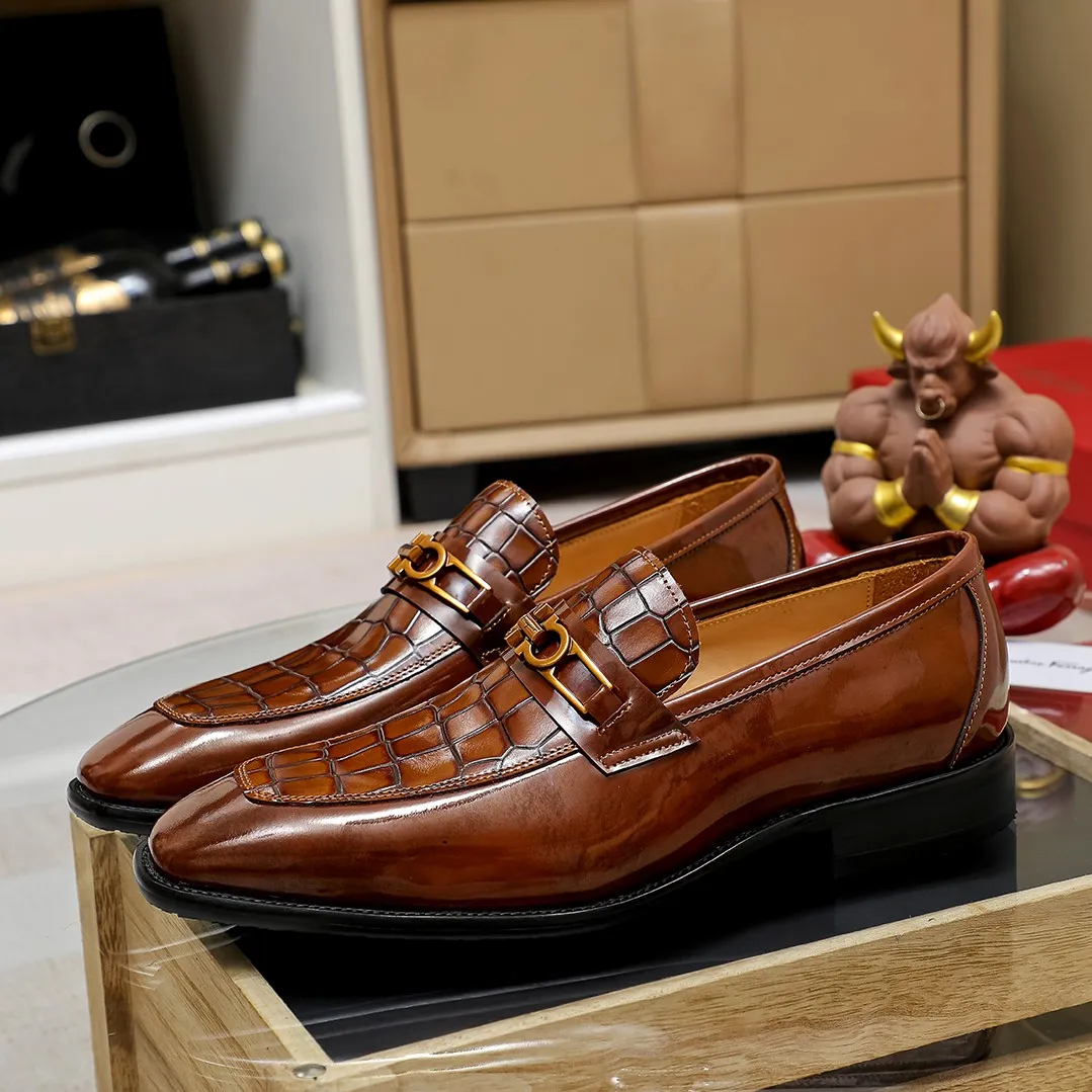 Men's shoes 💰460🕷🕷🐂【Ferragamo】Ferragamo Popular fashionable casual shoes🇨🇳Official website counter 1:1 production, original mold opening💯Good quality can be seen, imported high-end first-layer waxed calfskin, water-dyed🐂leather lining🌿very clear texture, high-quality waterproof, non-slip and wear-resistant outsole🎋high quality and low price, truly handmade🍓2 colors available! Code number 38-44......(45.46 customized)